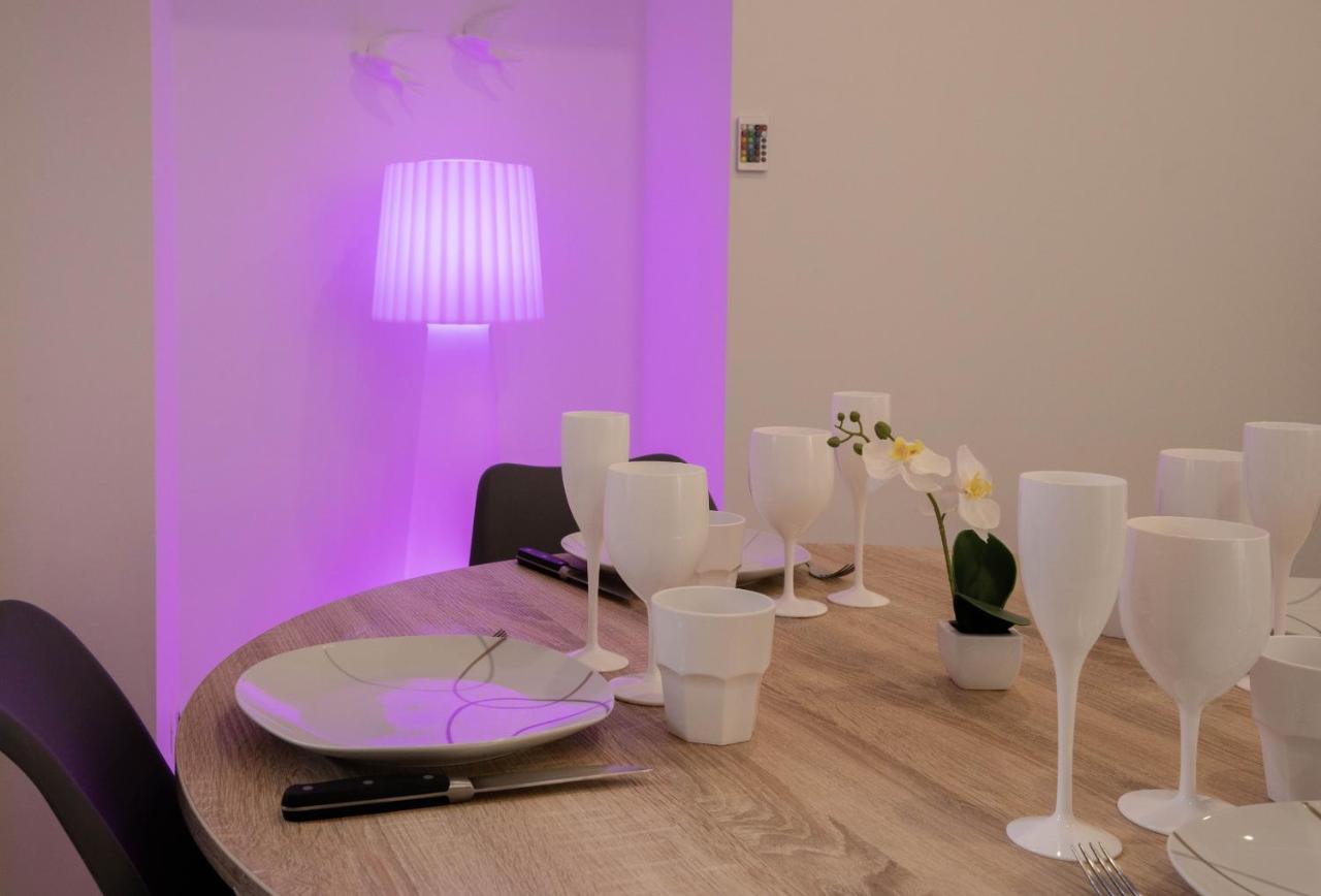 Cosmo Ideal Famille Rue Carnot Annecy Buitenkant foto